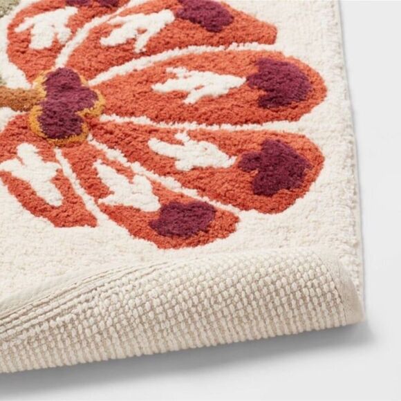 Threshold’s Pumpkin Fall Small Bath Throw Rug - Picture 6 of 7